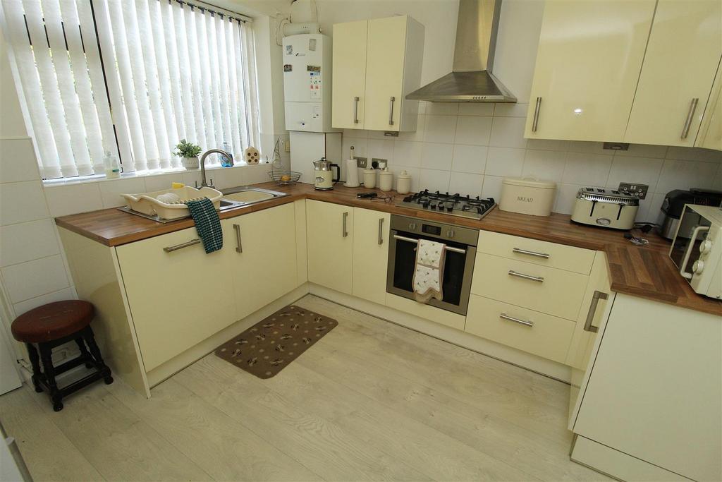 Kitchen1.JPG