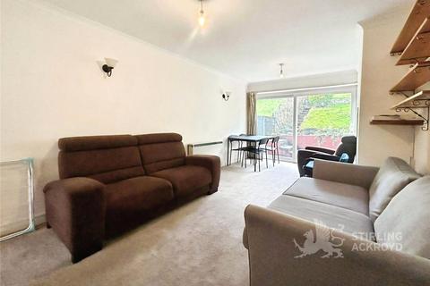 4 bedroom end of terrace house to rent, Guildford Park Avenue, Guildford, Surrey, GU2