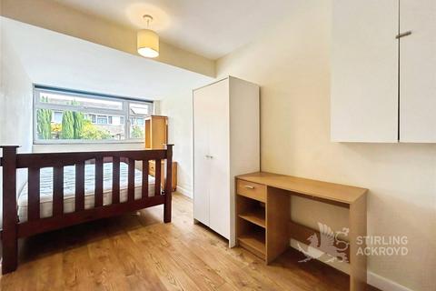 4 bedroom end of terrace house to rent, Guildford Park Avenue, Guildford, Surrey, GU2