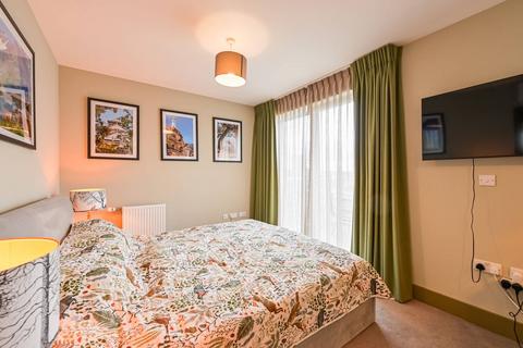 1 bedroom flat for sale, 2 Bramble Path, London E3
