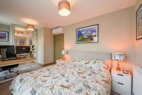 Flat 701, Thorpe Court, 2 Bramble Path, London, E3 3XP