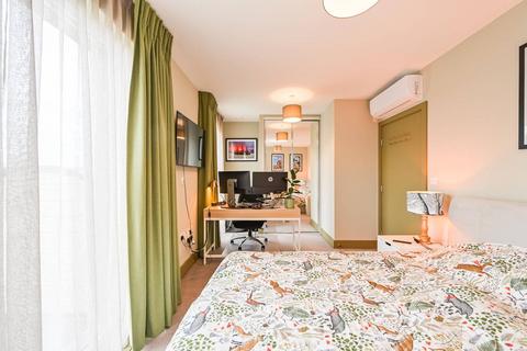 Flat 701, Thorpe Court, 2 Bramble Path, London, E3 3XP