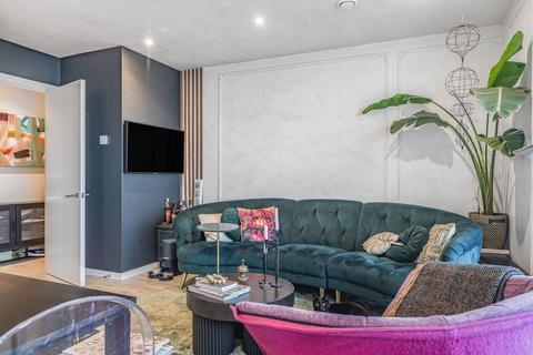 2 bedroom flat for sale, 6 Corsican Square, London E3