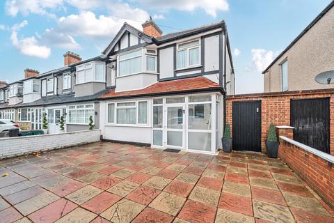 Almond Way, Mitcham CR4