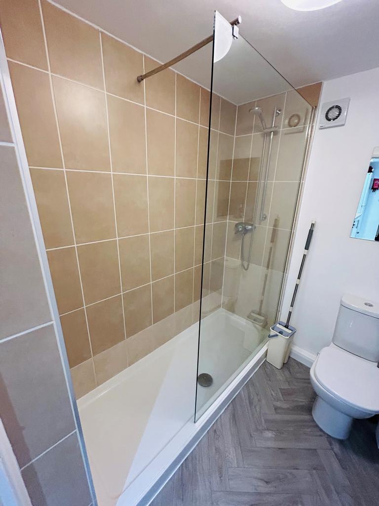 Shower room 268