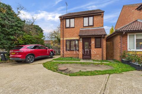 3 bedroom detached house to rent, Sayer Close, Kent DA9