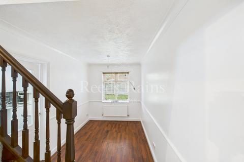 3 bedroom detached house to rent, Sayer Close, Kent DA9