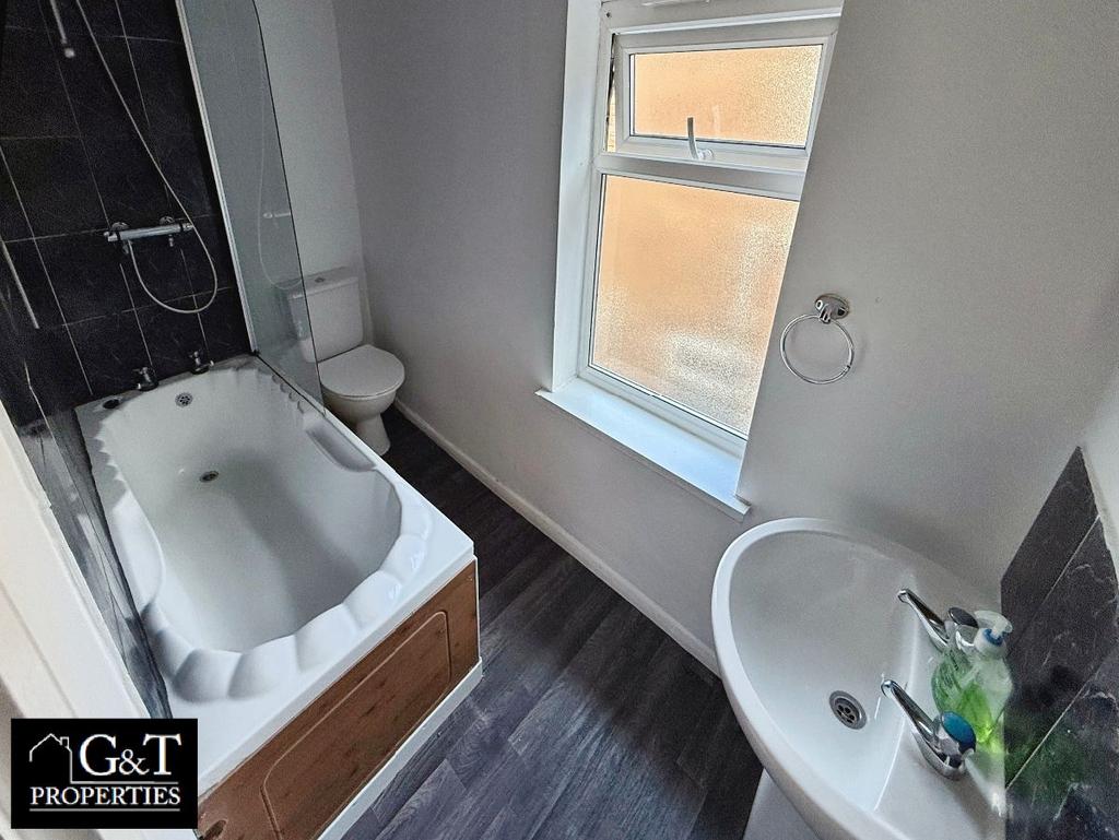 Family bathroom