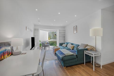 2 bedroom flat for sale, Loxford Gardens, Highbury, N5