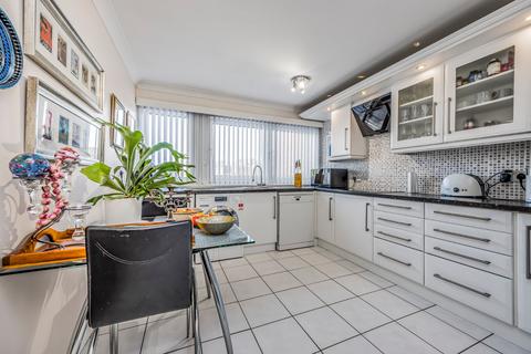 2 bedroom apartment for sale, Clarence Parade, Hampshire PO5