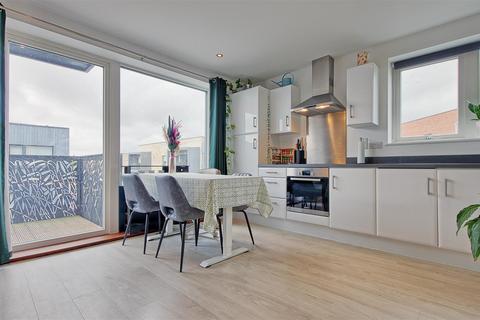 1 bedroom flat for sale, Fowler Avenue, Trumpington, Cambridge