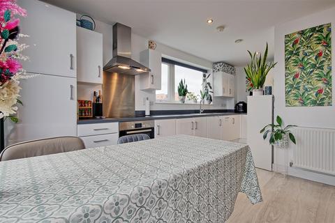 1 bedroom flat for sale, Fowler Avenue, Trumpington, Cambridge