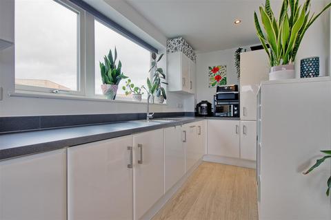 1 bedroom flat for sale, Fowler Avenue, Trumpington, Cambridge