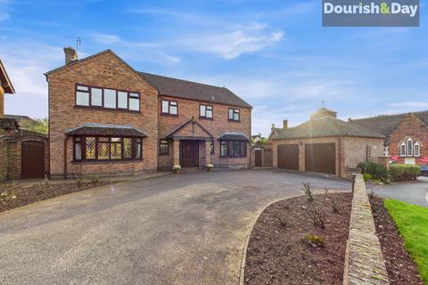 4 bedroom detached house for sale, Kenderdine Close, Stafford ST17