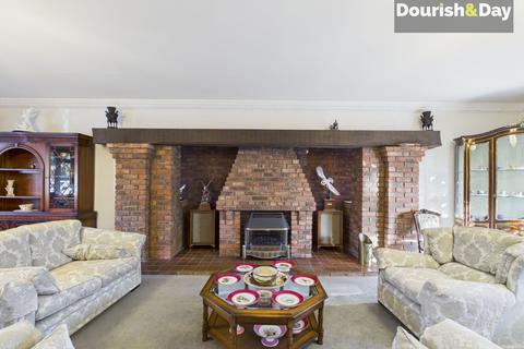 4 bedroom detached house for sale, Kenderdine Close, Stafford ST17