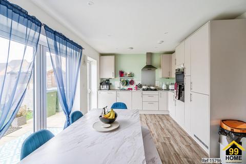 3 bedroom semi-detached house for sale, Celandine Way, Newhaven, United Kingdom, BN9