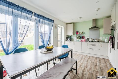 3 bedroom semi-detached house for sale, Celandine Way, Newhaven, United Kingdom, BN9