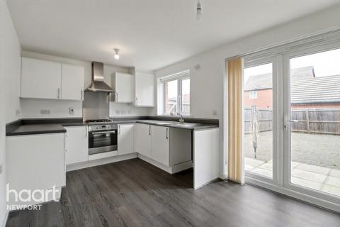 3 bedroom end of terrace house for sale, Temper Mill Way, Newport