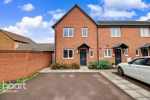 3 bedroom end of terrace house for sale, Temper Mill Way, Newport