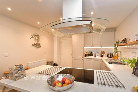 3 bedroom detached house for sale, Bramling Gardens, Tonbridge TN17
