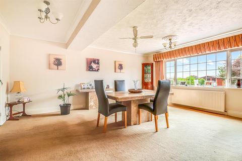 4 bedroom detached house for sale, Lower Road, Hockley SS5
