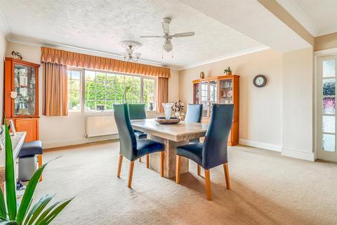 4 bedroom detached house for sale, Lower Road, Hockley SS5