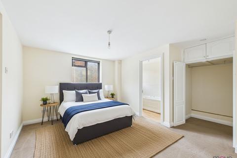 2 bedroom flat for sale, Selkirk Street, Cheltenham GL52