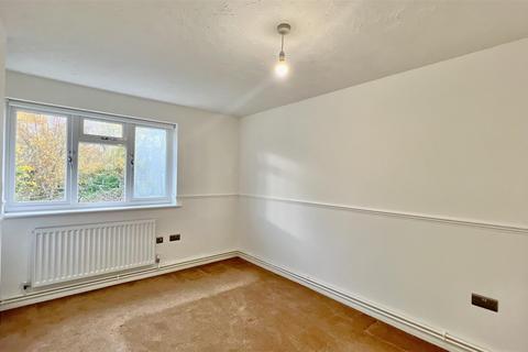 undefined, Briarwood Close, Feltham TW13