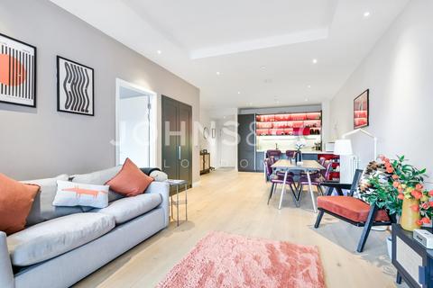 1 bedroom apartment for sale, Kent Building, London City Island E14