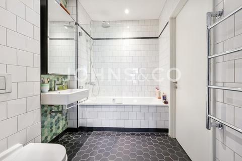 1 bedroom apartment for sale, Kent Building, London City Island E14