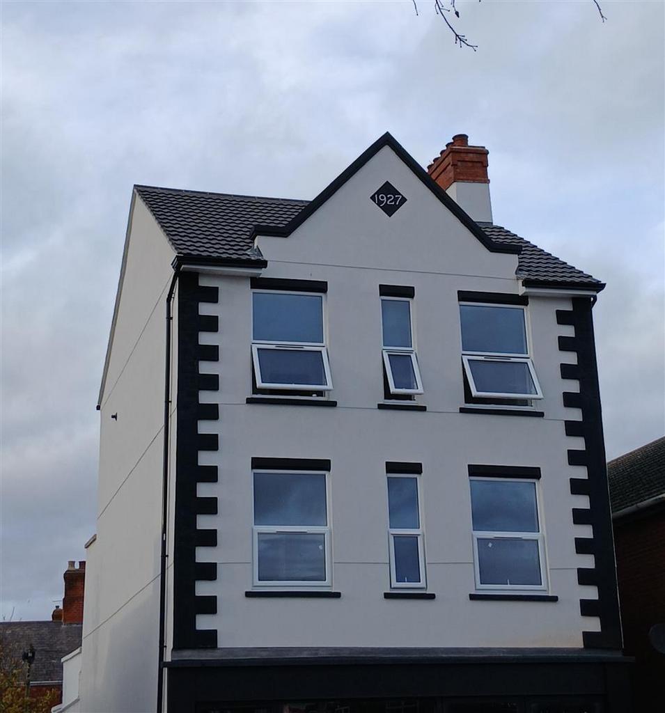 102 High Street.jpg