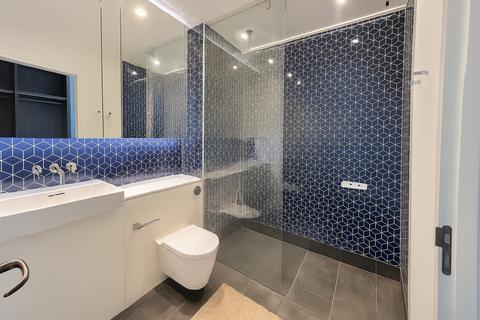 2 bedroom apartment to rent, London W12
