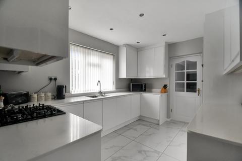 4 bedroom semi-detached house for sale, Hamelin Road, Darland, Gillingham, ME7