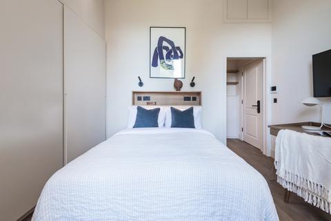 Studio to rent, Flat ,  Philbeach Gardens, London SW5
