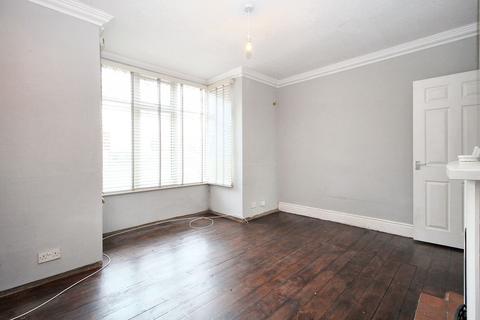 146 Faversham Road, Kennington, Ashford, TN24 9DE