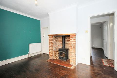 146 Faversham Road, Kennington, Ashford, TN24 9DE