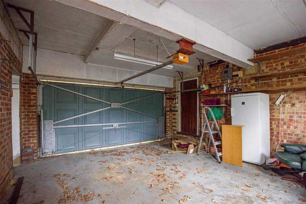 Double Garage 1