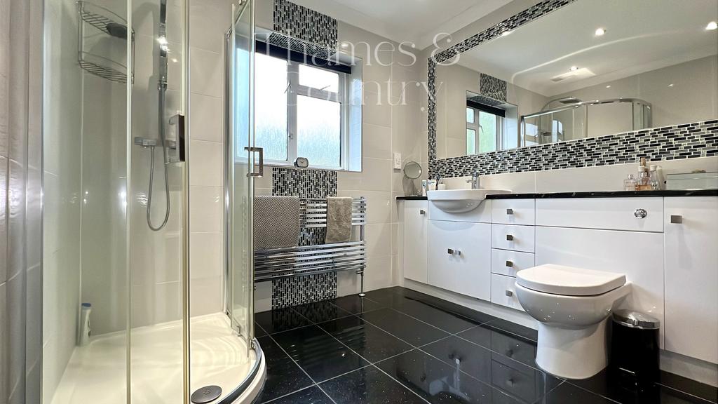 Ensuite