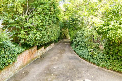 undefined, West Heath Road, London, NW3