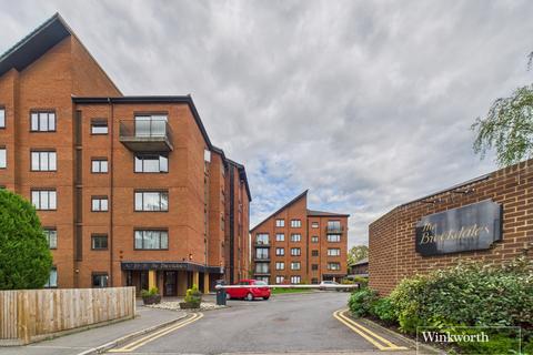 undefined, The Brookdales, London NW11