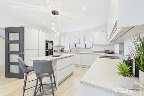 undefined, The Brookdales, London NW11