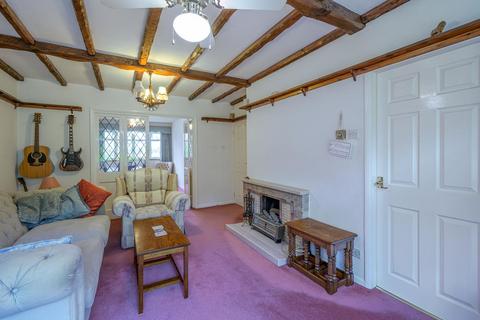 2 bedroom detached bungalow for sale, Lawnswood Road, Stourbridge, DY8 5LW