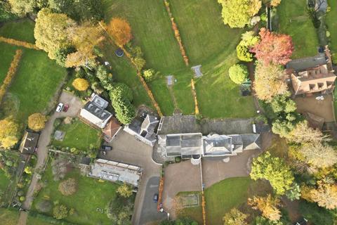 4 bedroom manor house to rent, Manor Road, Loughton IG10