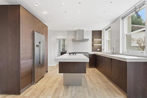 4 bedroom manor house to rent, Manor Road, Loughton IG10