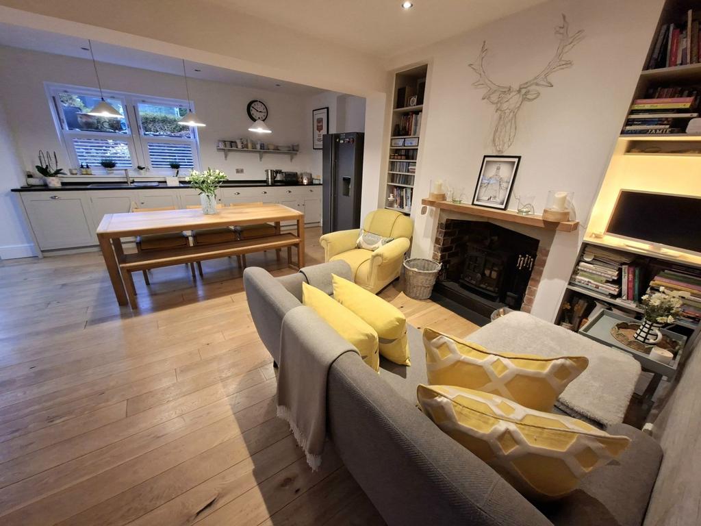 Kitchen/dining room/snug