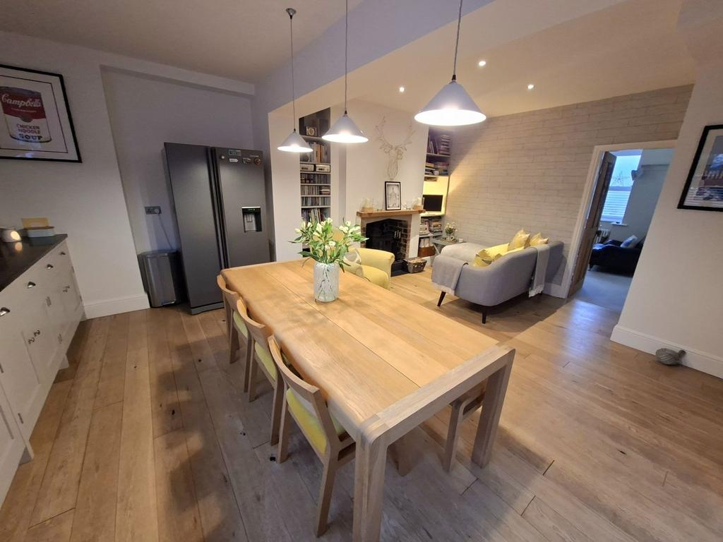 Kitchen/dining room/snug