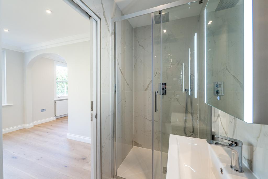 Shower room with W/C