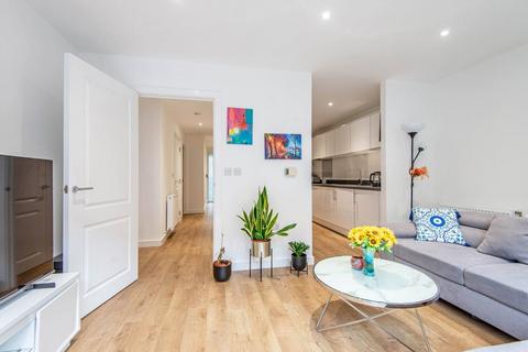 2 bedroom flat to rent, Montford Place, London E15