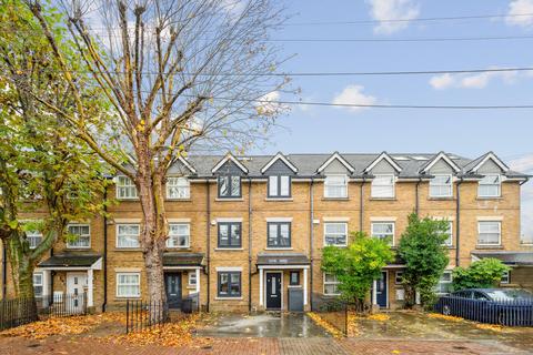4 bedroom terraced house for sale, Beechcroft Road, London, SW17.