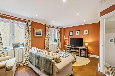 4 bedroom terraced house for sale, Beechcroft Road, London, SW17.